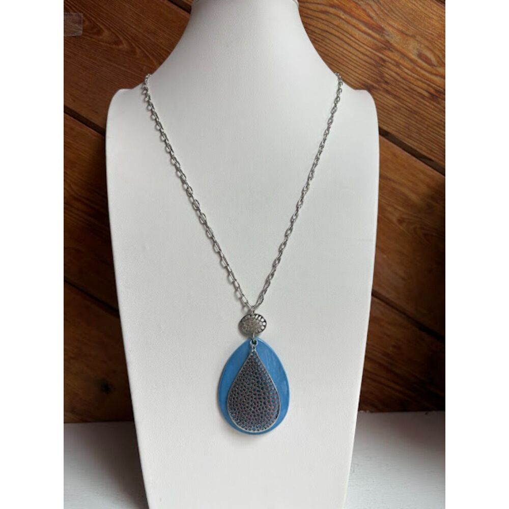 Blue Teardrop Pendant Necklace